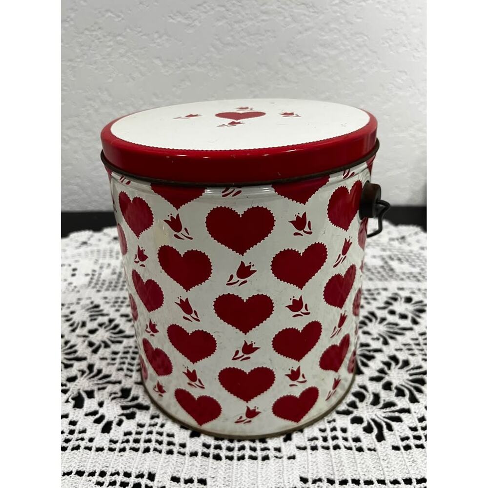 ❤️✨ Vintage Heart Tin Canister with Handle ✨❤️